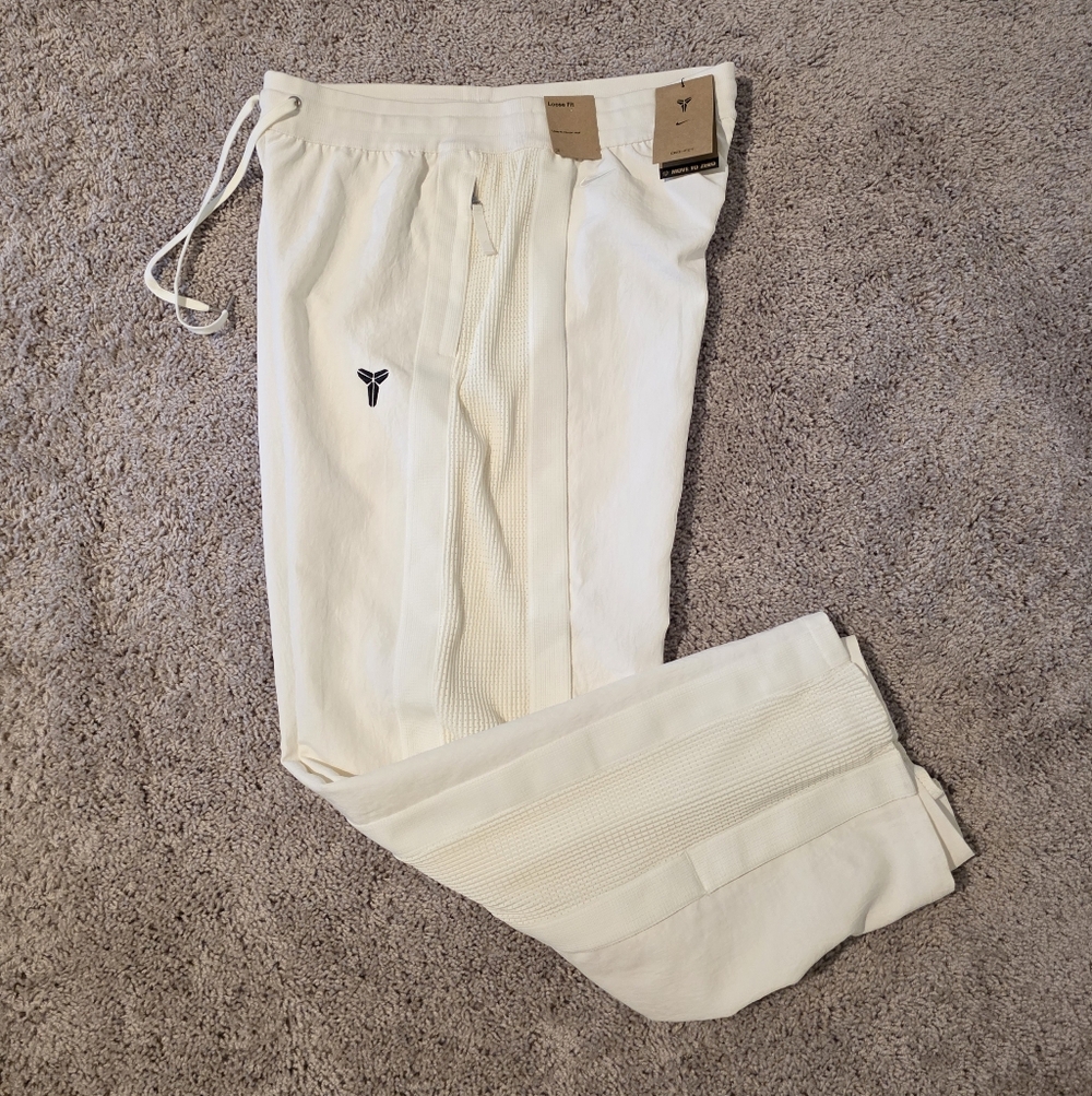 Nike Kobe Pleated Pants Sail /Black Men’s Size Large Oversized NEW